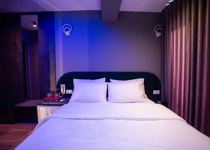 Standard At The Bubbles Jacuzzi Aparthotel